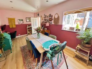 Dining Room- click for photo gallery